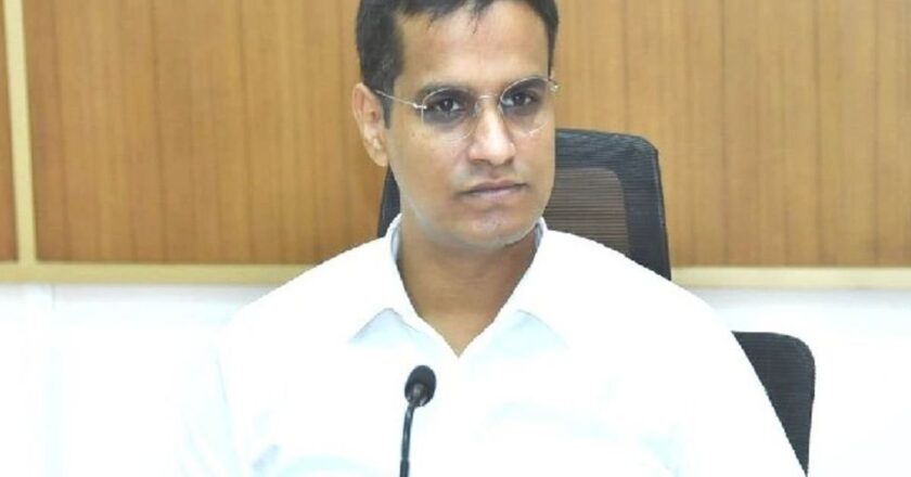 IAS Transfer गुरुग्राम में उत्तम सिंह होंगे नए जिला उपायुक्त, अजय कुमार को मुख्यमंत्री कार्यालय में बड़ी जिम्मेदारी