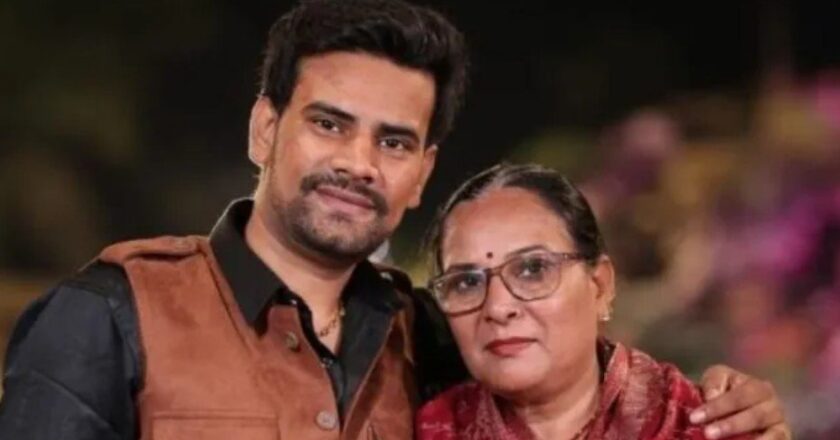Double Murder Case : ‘मिलनसार’ पड़ोसी बना कातिल, पत्नी और बेटे पर की गोलियों की बौछार, 14 खाली कारतूस बरामद
